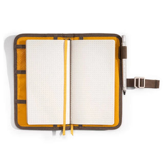 Voyager Journal / Lochby